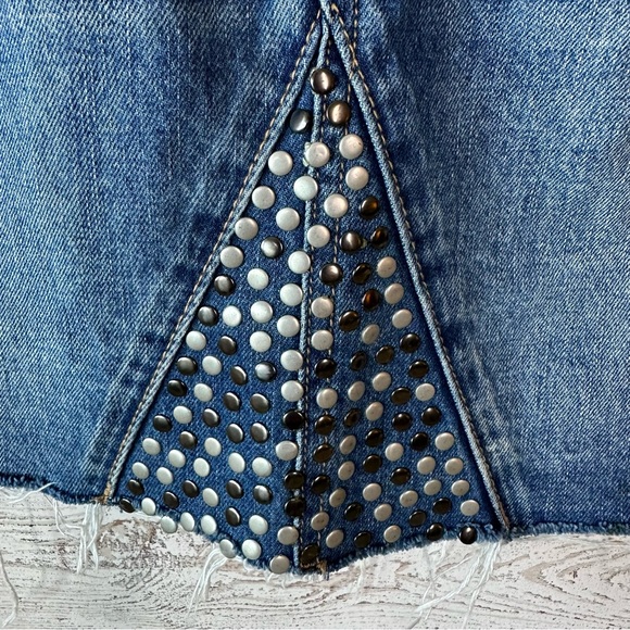 BLANK NYC Way Back When Studded Cut Off Denim Mini Skirt 27 - Picture 6 of 12